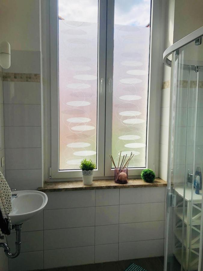 Villa Hanseart Luebeck - Privatzimmer In Zentraler Lage エクステリア 写真